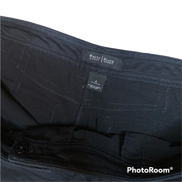 Ladies WHITE HOUSE BLACK MARKET Black Capris Size 4 - Picture 2 of 5